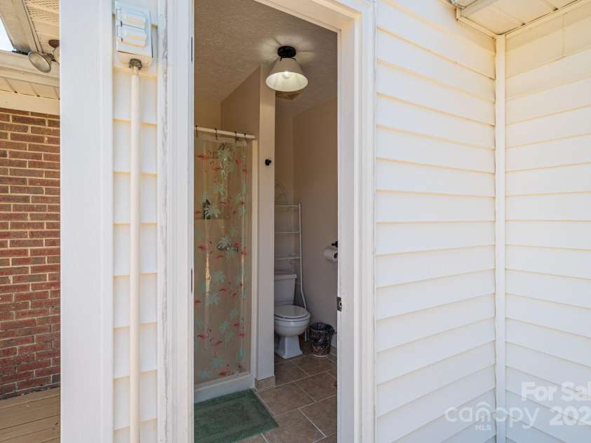 1613 Spangler Drive, Shelby, NC 28150.  MLS# CAR4268167, YatesRealty ID 23749. 