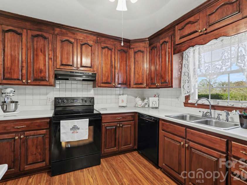 1287 Queensgate Street, Gastonia, NC 28054.  MLS# CAR4346094, YatesRealty ID 2375. 