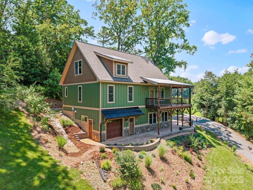 211 Wimbledon Court, Leicester, NC 28748.  MLS# CAR4282560, YatesRealty ID 2375. 