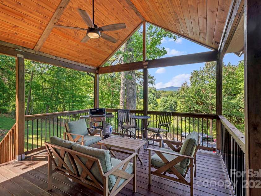 211 Wimbledon Court, Leicester, NC 28748.  MLS# CAR4282560, YatesRealty ID 2375. 