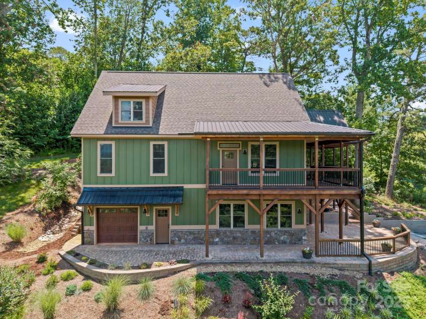 211 Wimbledon Court, Leicester, NC 28748.  MLS# CAR4282560, YatesRealty ID 2375. 