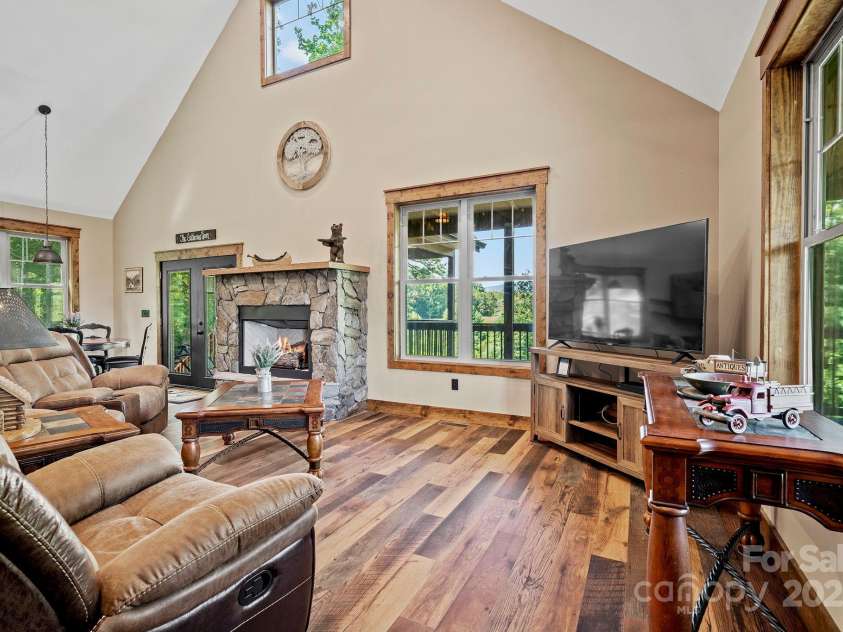 211 Wimbledon Court, Leicester, NC 28748.  MLS# CAR4282560, YatesRealty ID 2375. 