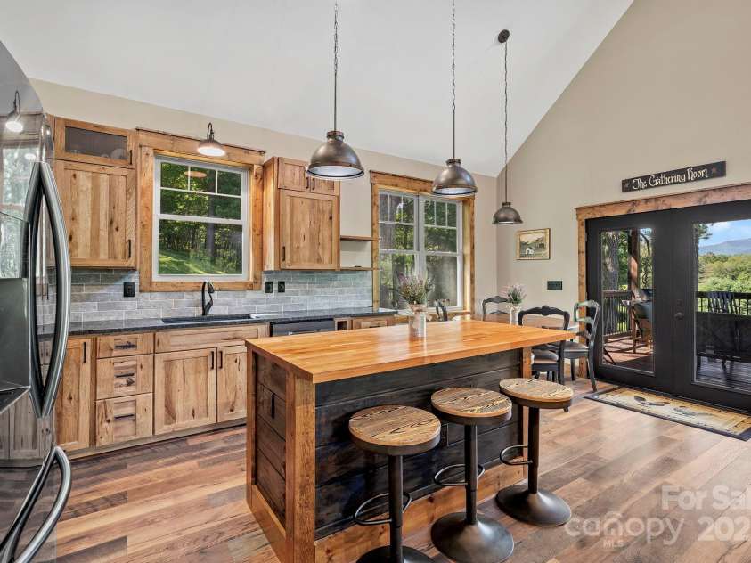 211 Wimbledon Court, Leicester, NC 28748.  MLS# CAR4282560, YatesRealty ID 2375. 