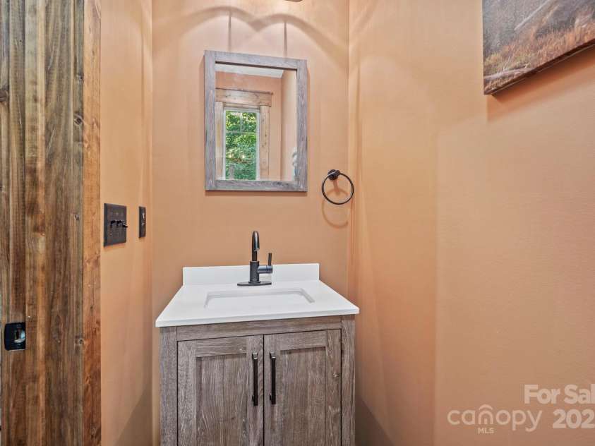 211 Wimbledon Court, Leicester, NC 28748.  MLS# CAR4282560, YatesRealty ID 2375. 