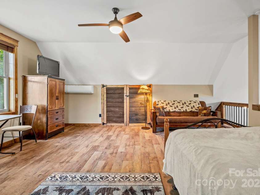 211 Wimbledon Court, Leicester, NC 28748.  MLS# CAR4282560, YatesRealty ID 2375. 