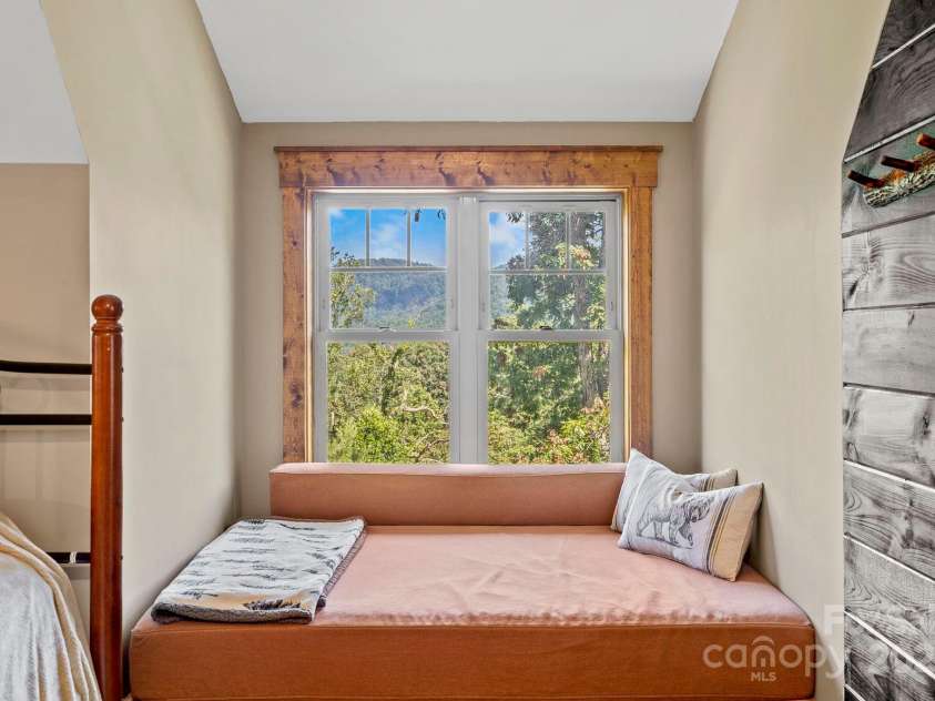 211 Wimbledon Court, Leicester, NC 28748.  MLS# CAR4282560, YatesRealty ID 2375. 