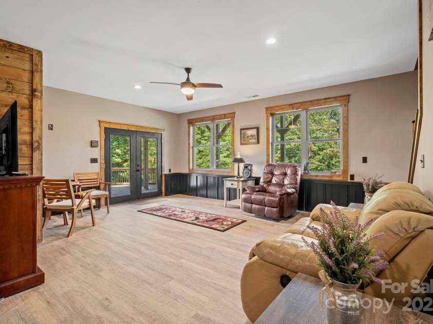 211 Wimbledon Court, Leicester, NC 28748.  MLS# CAR4282560, YatesRealty ID 2375. 