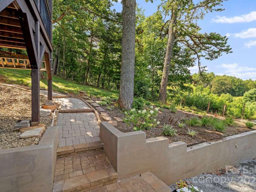 211 Wimbledon Court, Leicester, NC 28748.  MLS# CAR4282560, YatesRealty ID 2375. 