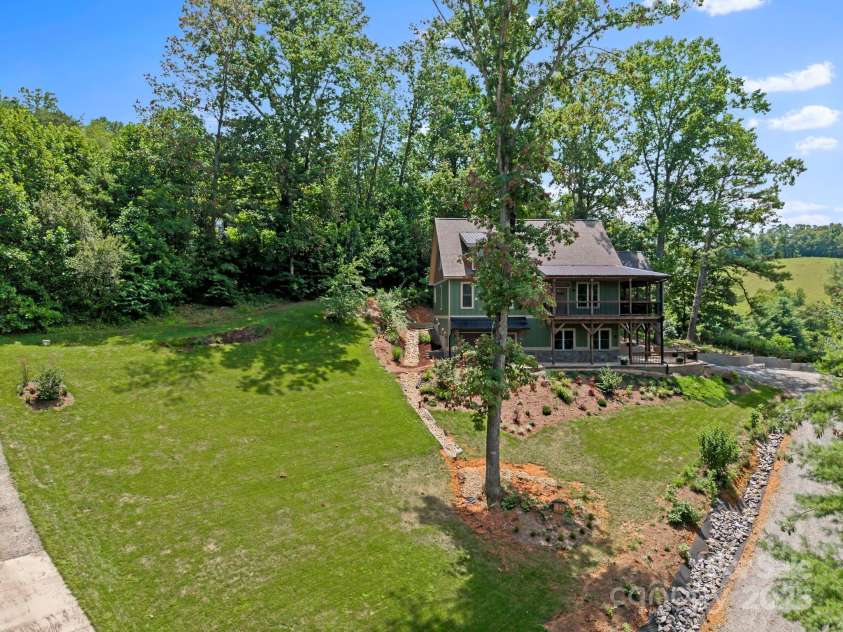 211 Wimbledon Court, Leicester, NC 28748.  MLS# CAR4282560, YatesRealty ID 2375. 