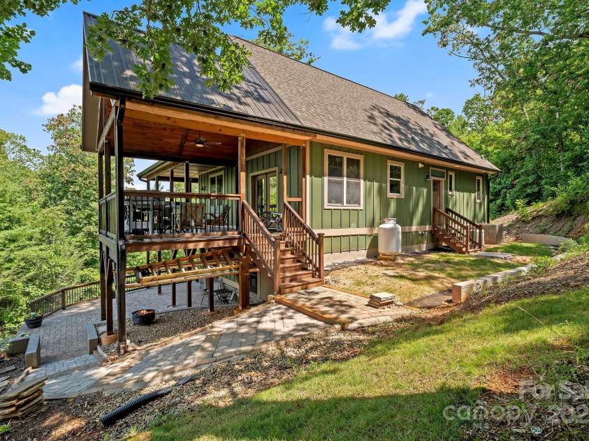 211 Wimbledon Court, Leicester, NC 28748.  MLS# CAR4282560, YatesRealty ID 2375. 