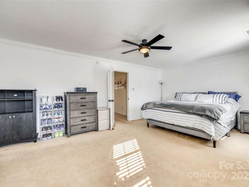 6523 Matlea Court, Charlotte, NC 28215.  MLS# CAR4222699, YatesRealty ID 2375. 