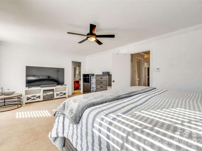 6523 Matlea Court, Charlotte, NC 28215.  MLS# CAR4222699, YatesRealty ID 2375. 