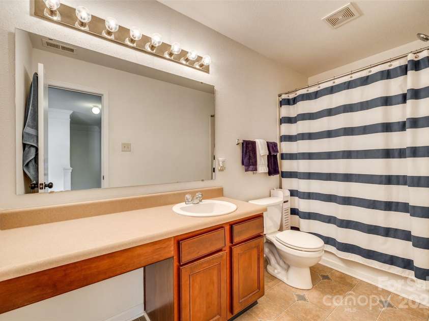 6523 Matlea Court, Charlotte, NC 28215.  MLS# CAR4222699, YatesRealty ID 2375. 