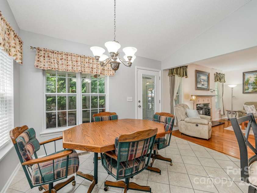 130 Greenwich Drive, Statesville, NC 28677.  MLS# CAR4260511, YatesRealty ID 23750. 