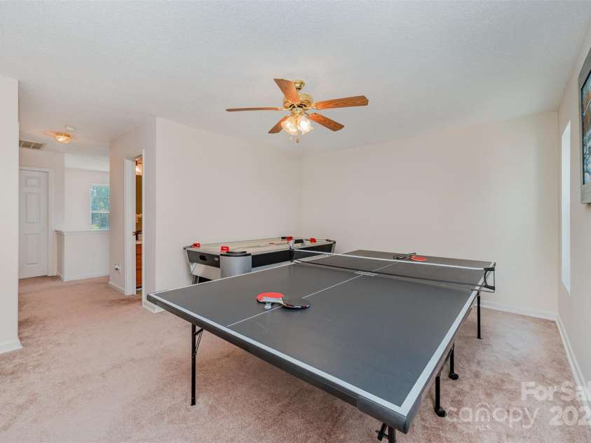 130 Greenwich Drive, Statesville, NC 28677.  MLS# CAR4260511, YatesRealty ID 23750. 