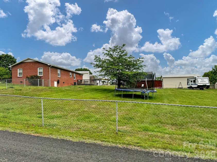 2101 LaMesa Court, Lenoir, NC 28645.  MLS# CAR4378886, YatesRealty ID 23751. 