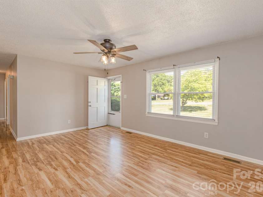 2101 LaMesa Court, Lenoir, NC 28645.  MLS# CAR4378886, YatesRealty ID 23751. 