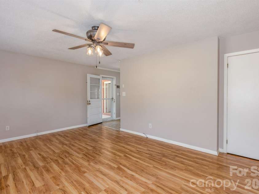2101 LaMesa Court, Lenoir, NC 28645.  MLS# CAR4378886, YatesRealty ID 23751. 