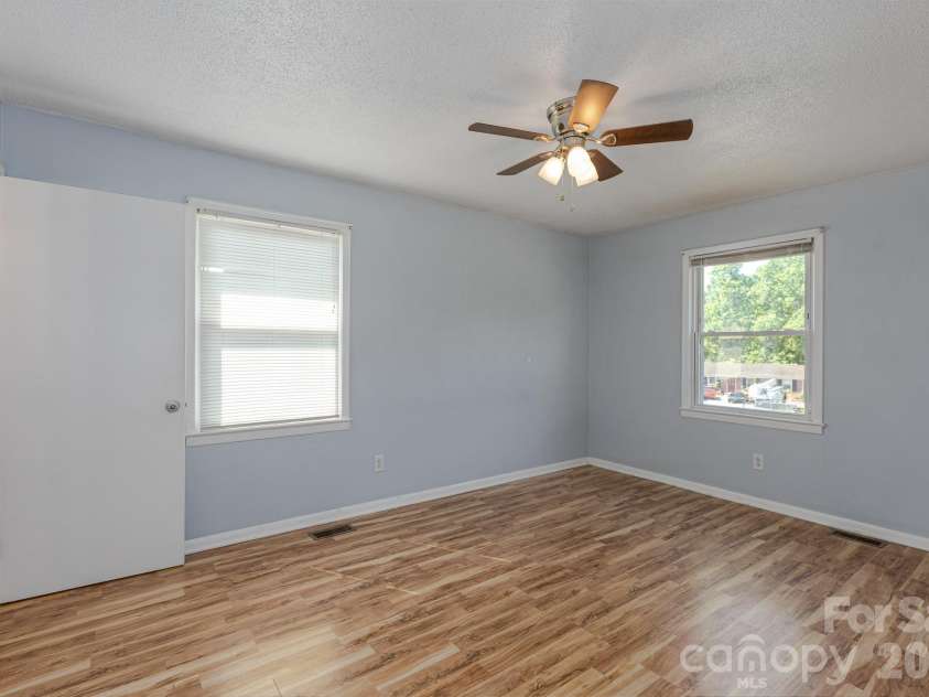 2101 LaMesa Court, Lenoir, NC 28645.  MLS# CAR4378886, YatesRealty ID 23751. 