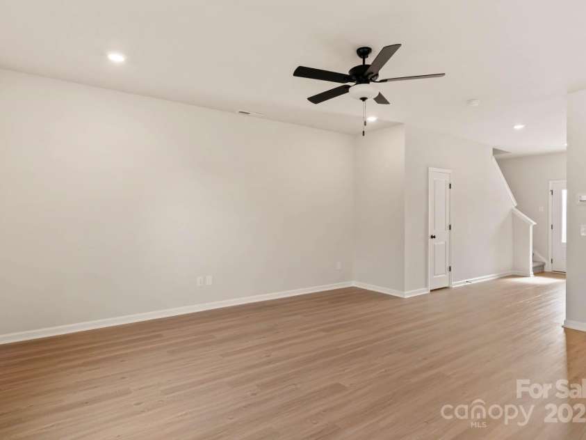 1048 Russell Drive, Winston Salem, NC 27127.  MLS# CAR4273525, YatesRealty ID 23753. 