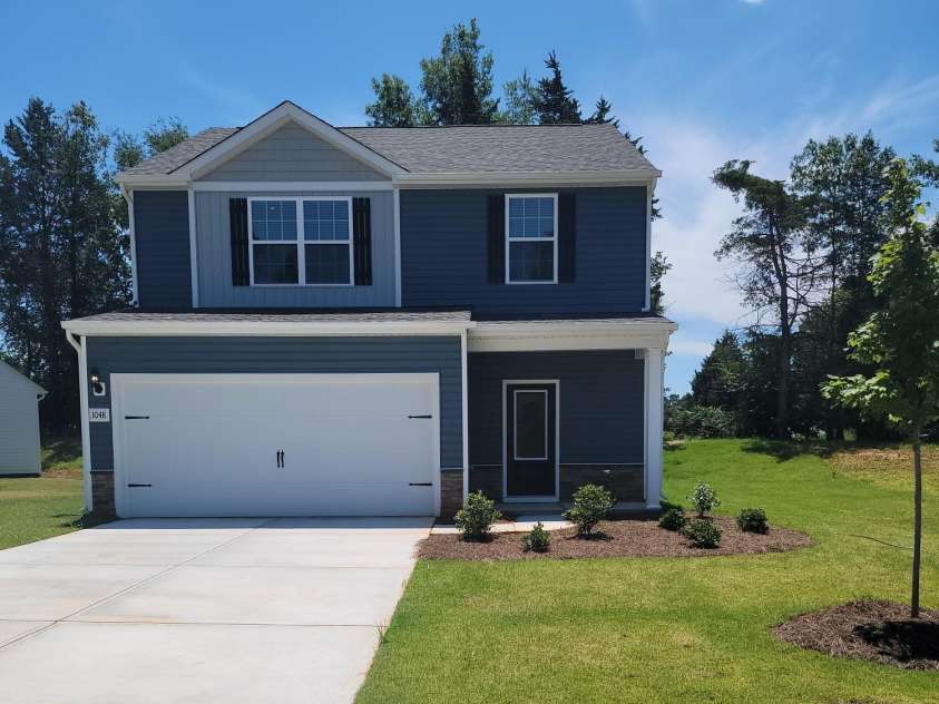 1048 Russell Drive, Winston Salem, NC 27127.  MLS# CAR4273525, YatesRealty ID 23753. Actual Photo