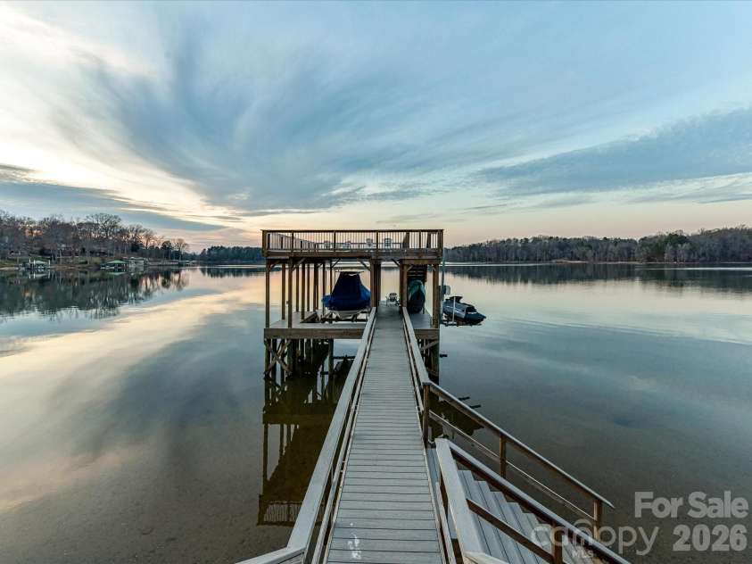 5401 Mountain Point Lane, Charlotte, NC 28216.  MLS# CAR4341424, YatesRealty ID 23753. Double-decker dock with expansive Mountain Island Lake views