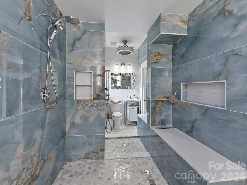 5401 Mountain Point Lane, Charlotte, NC 28216.  MLS# CAR4341424, YatesRealty ID 23753. Full Bath on Main Level with access to Pool