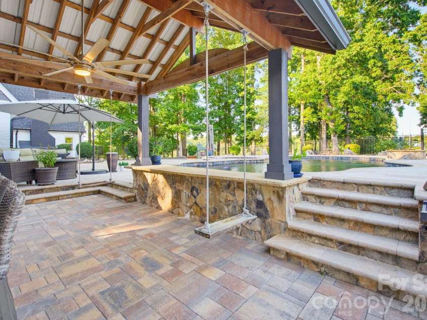 5401 Mountain Point Lane, Charlotte, NC 28216.  MLS# CAR4425572, YatesRealty ID 23753. 