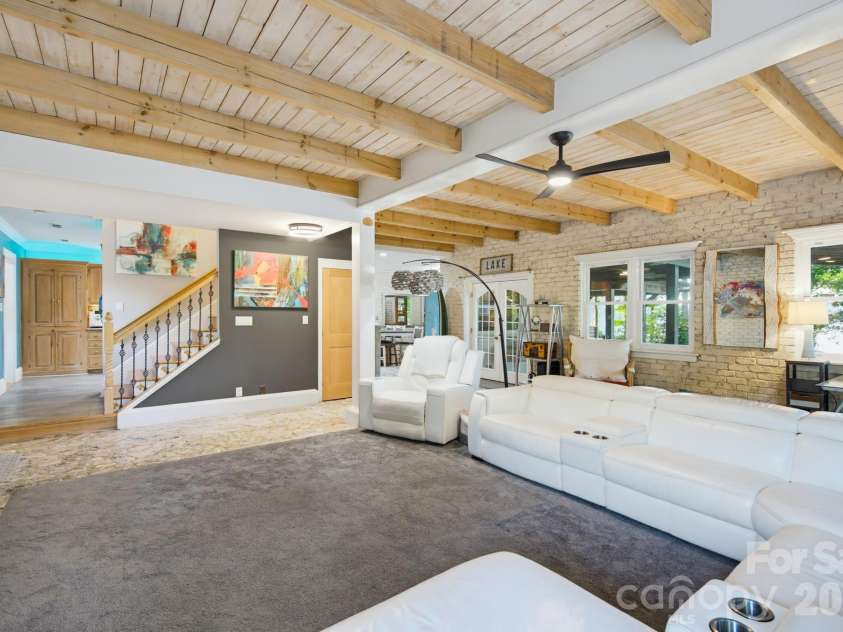 5401 Mountain Point Lane, Charlotte, NC 28216.  MLS# CAR4425572, YatesRealty ID 23753. 