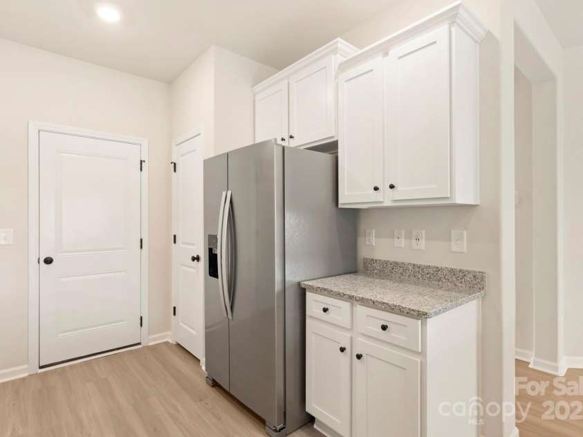 1060 Russell Drive, Winston Salem, NC 27127.  MLS# CAR4273568, YatesRealty ID 23755. 