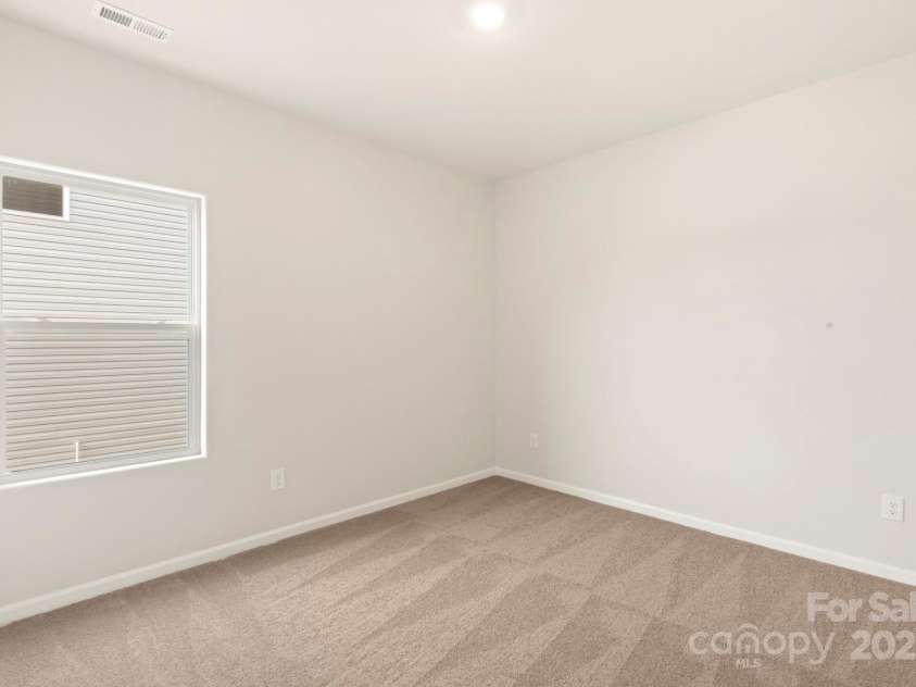 1060 Russell Drive, Winston Salem, NC 27127.  MLS# CAR4273568, YatesRealty ID 23755. 