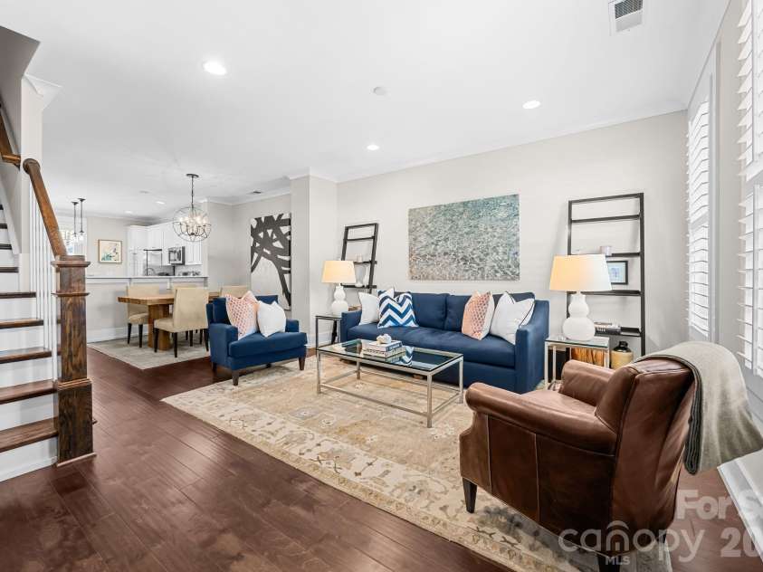 1636 Kenilworth Avenue, Charlotte, NC 28203.  MLS# CAR4368509, YatesRealty ID 23755. 