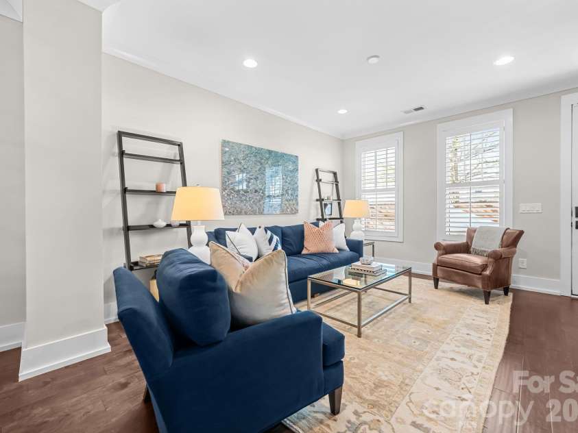 1636 Kenilworth Avenue, Charlotte, NC 28203.  MLS# CAR4368509, YatesRealty ID 23755. 