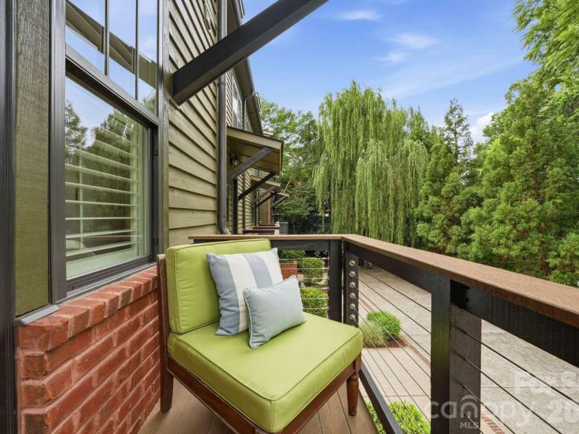 1636 Kenilworth Avenue, Charlotte, NC 28203.  MLS# CAR4391253, YatesRealty ID 23755. 