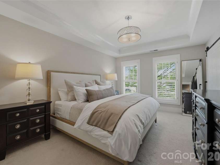 1636 Kenilworth Avenue, Charlotte, NC 28203.  MLS# CAR4391253, YatesRealty ID 23755. 