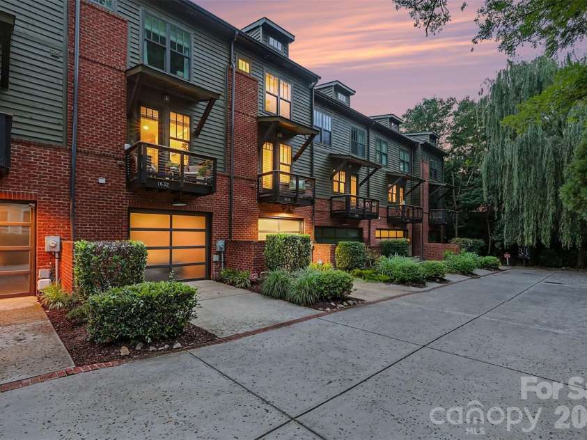 1636 Kenilworth Avenue, Charlotte, NC 28203.  MLS# CAR4391253, YatesRealty ID 23755. 