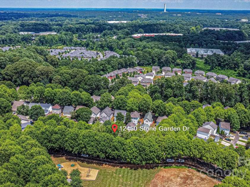12450 Stone Garden Drive, Huntersville, NC 28078.  MLS# CAR4271336, YatesRealty ID 23756. 