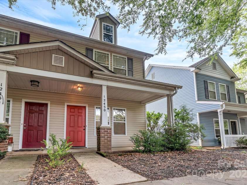12450 Stone Garden Drive, Huntersville, NC 28078.  MLS# CAR4271336, YatesRealty ID 23756. 