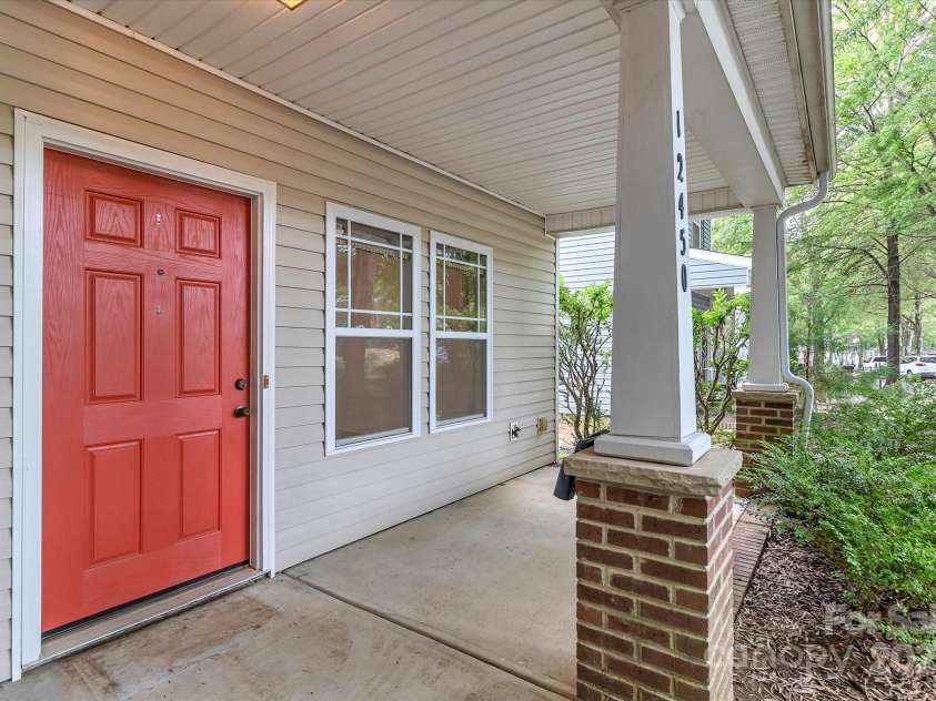 12450 Stone Garden Drive, Huntersville, NC 28078.  MLS# CAR4271336, YatesRealty ID 23756. 