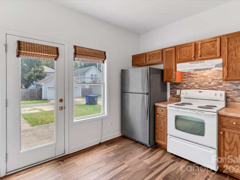 12450 Stone Garden Drive, Huntersville, NC 28078.  MLS# CAR4271336, YatesRealty ID 23756. 
