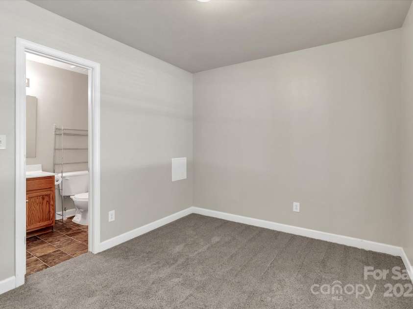 12450 Stone Garden Drive, Huntersville, NC 28078.  MLS# CAR4271336, YatesRealty ID 23756. 