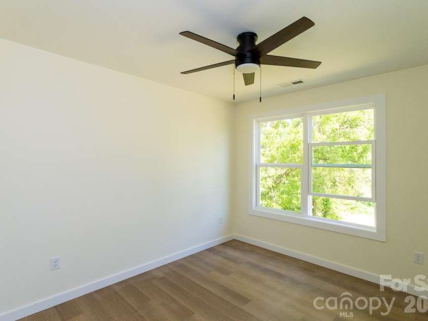 39 Terry Estates Drive, Black Mountain, NC 28711.  MLS# CAR4372396, YatesRealty ID 23756. 2nd Bedroom