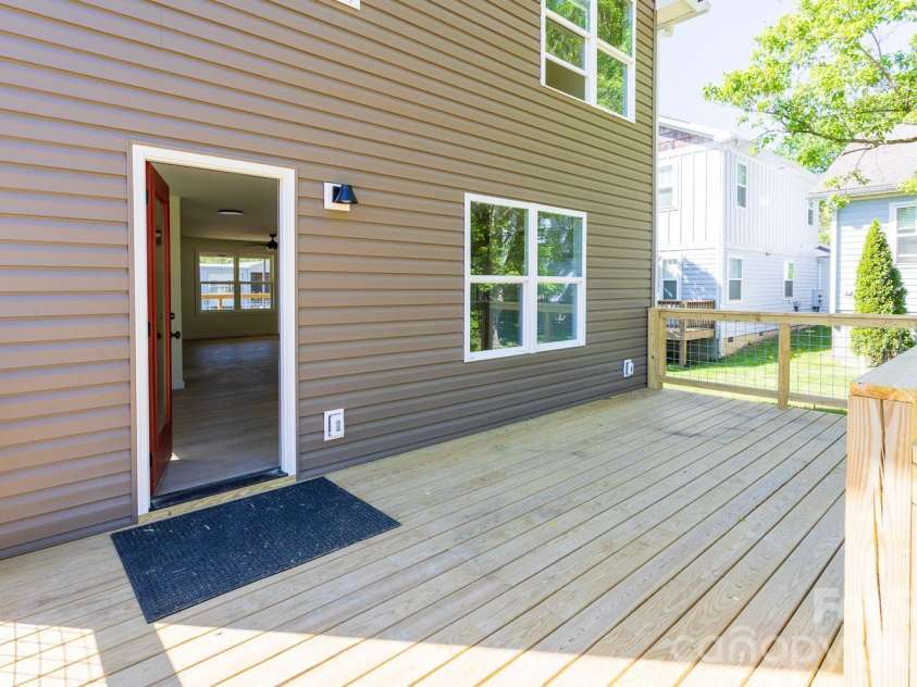39 Terry Estates Drive, Black Mountain, NC 28711.  MLS# CAR4372396, YatesRealty ID 23756. Large back deck