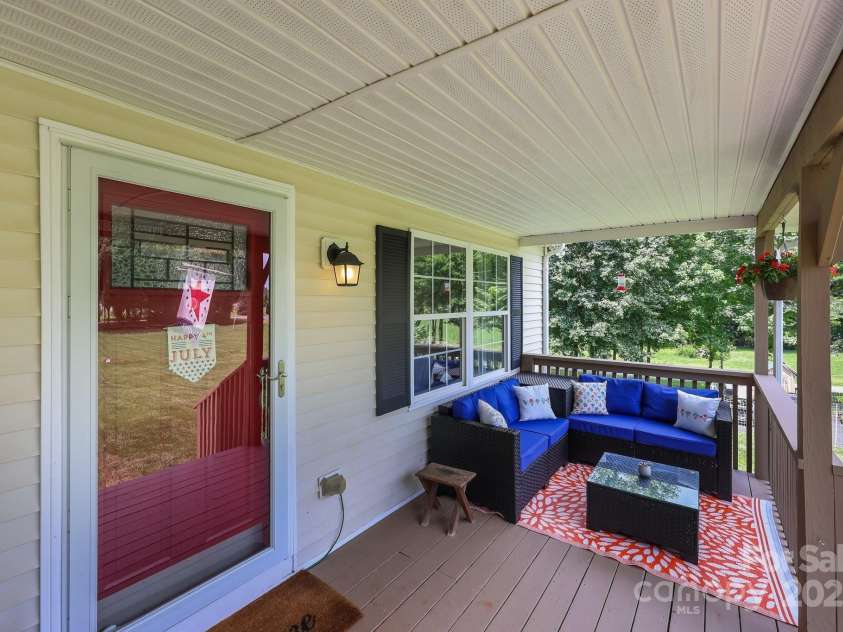 201 Ferry Street, New London, NC 28127.  MLS# CAR4275598, YatesRealty ID 23757. 