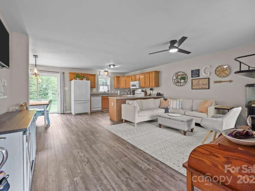 201 Ferry Street, New London, NC 28127.  MLS# CAR4275598, YatesRealty ID 23757. 