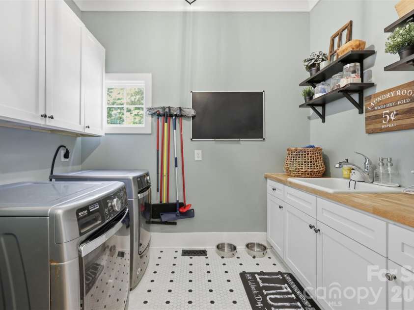 1595 Mary Ellen Drive, Fort Mill, SC 29708.  MLS# CAR4380755, YatesRealty ID 23758. 