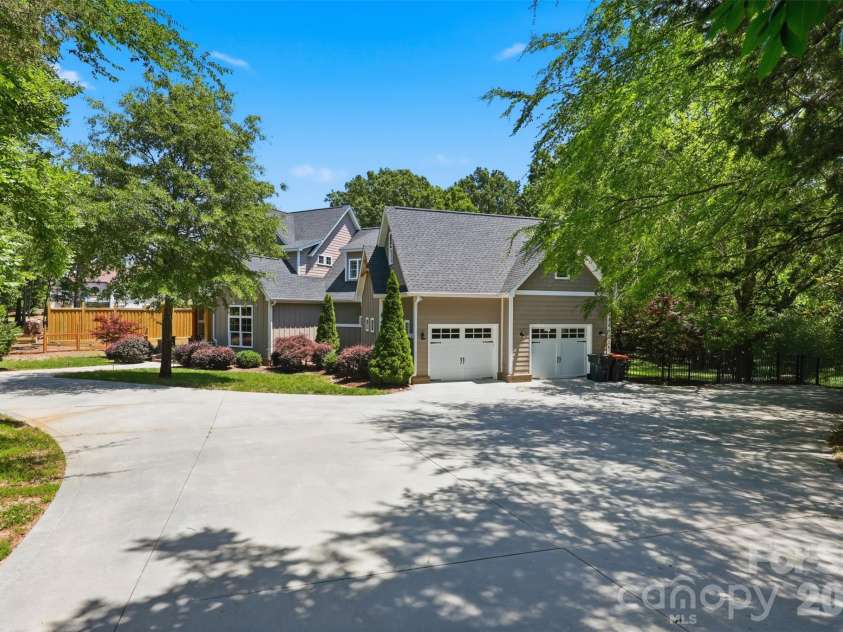 1595 Mary Ellen Drive, Fort Mill, SC 29708.  MLS# CAR4380755, YatesRealty ID 23758. 