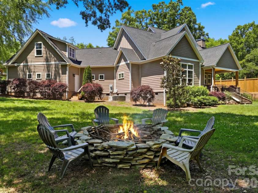 1595 Mary Ellen Drive, Fort Mill, SC 29708.  MLS# CAR4380755, YatesRealty ID 23758. 
