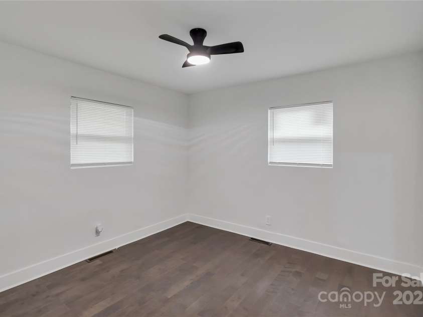 1814 Eastway Drive, Charlotte, NC 28205.  MLS# CAR4239962, YatesRealty ID 23758. Bedroom 2