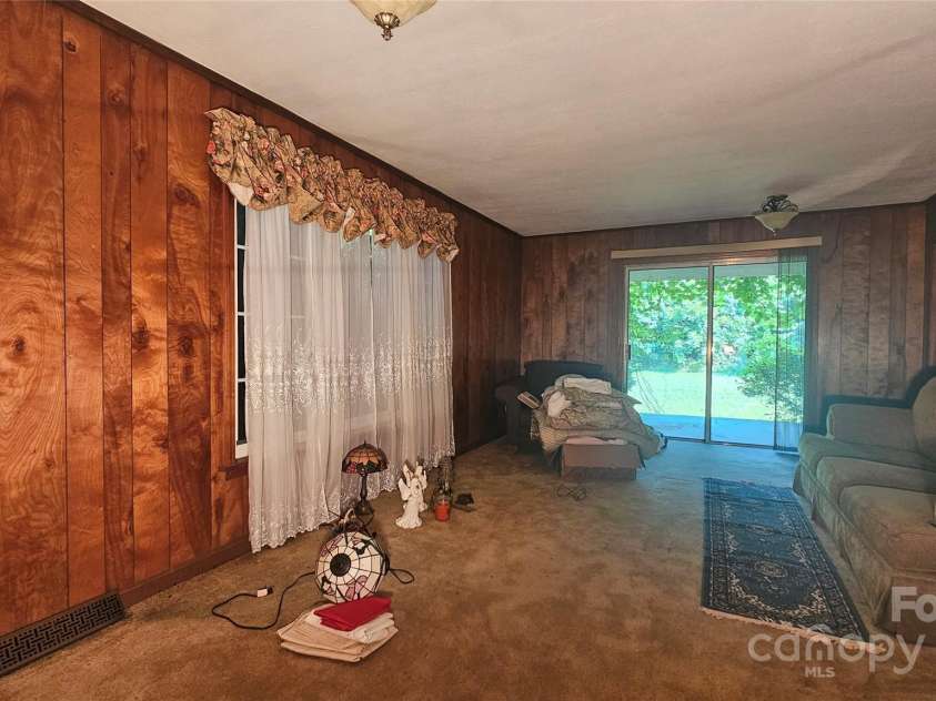 11056 US Highway 52 Highway, Wadesboro, NC 28170.  MLS# CAR4274105, YatesRealty ID 23759. Living Room